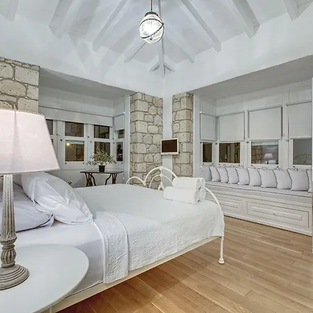 Casa Bella +12 2* Alaçatı