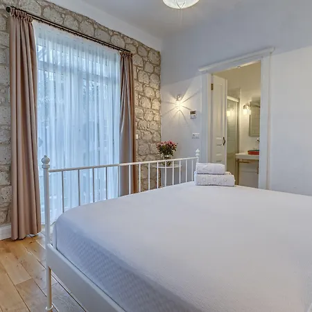 Casa Bella +12 Hotel 2*