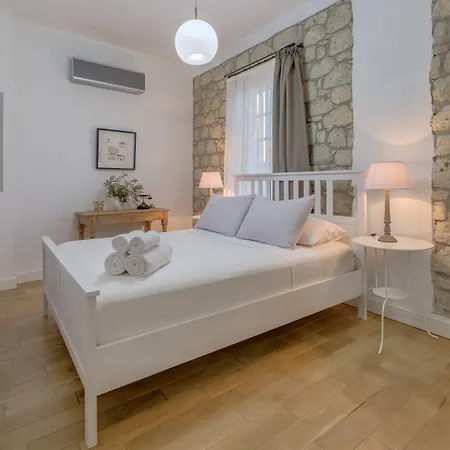 Casa Bella +12 Hotel