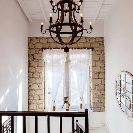 Casa Bella +12