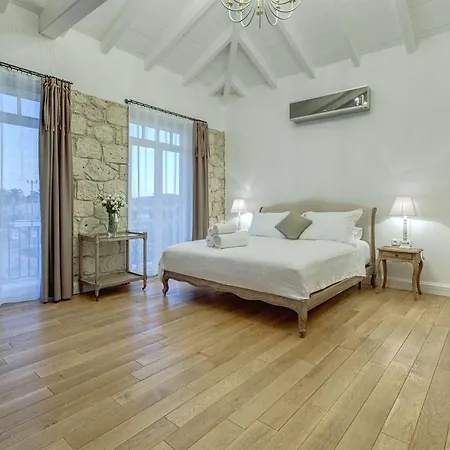 Отель Casa Bella +12