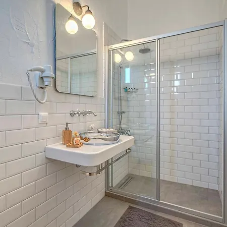 Casa Bella +12 Hotel 2*