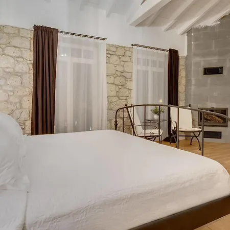 Отель Casa Bella +12 2*