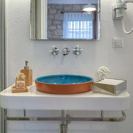 Отель Casa Bella +12 2*