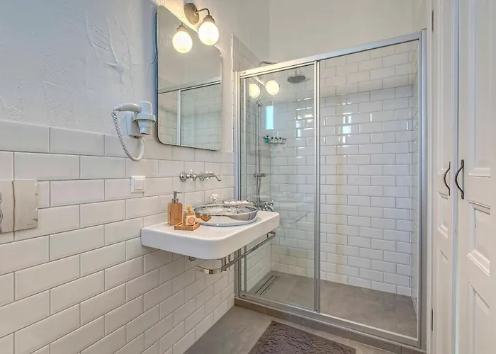 Casa Bella +12 מלון 2*