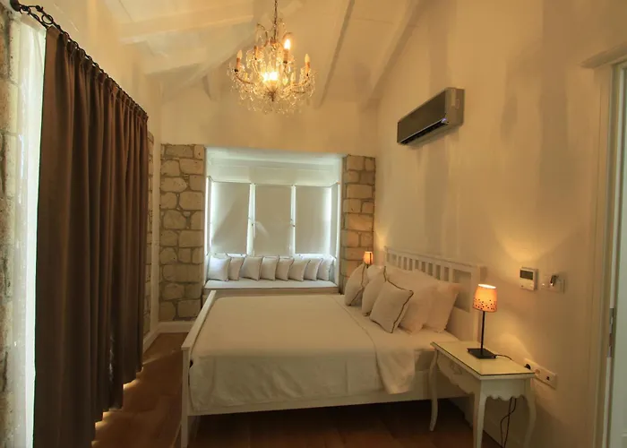 Casa Bella +12 אלאקאטי