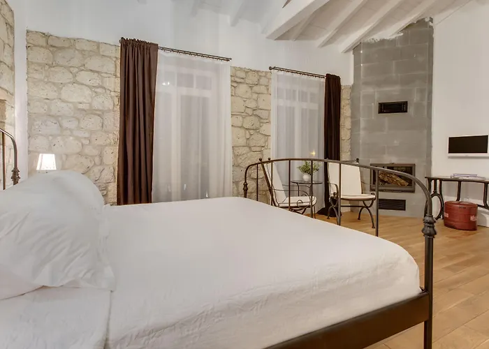 Casa Bella +12 מלון אלאקאטי