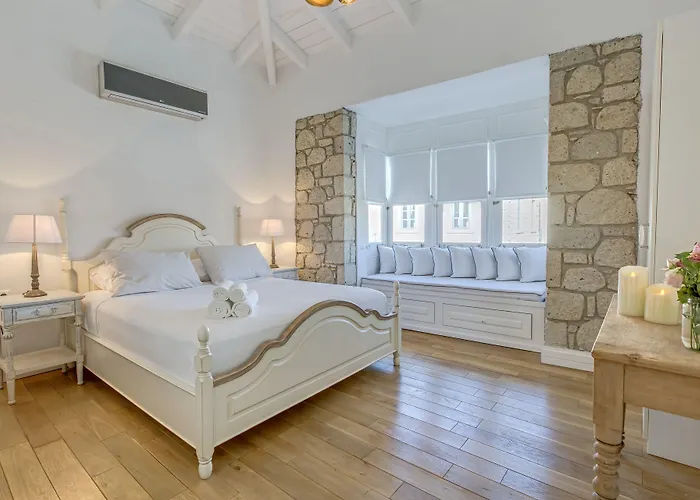 Casa Bella +12 מלון 2*