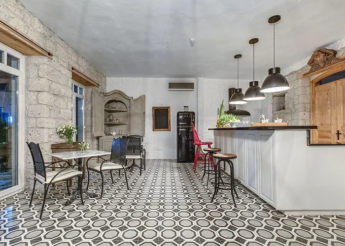 Casa Bella +12 אלאקאטי