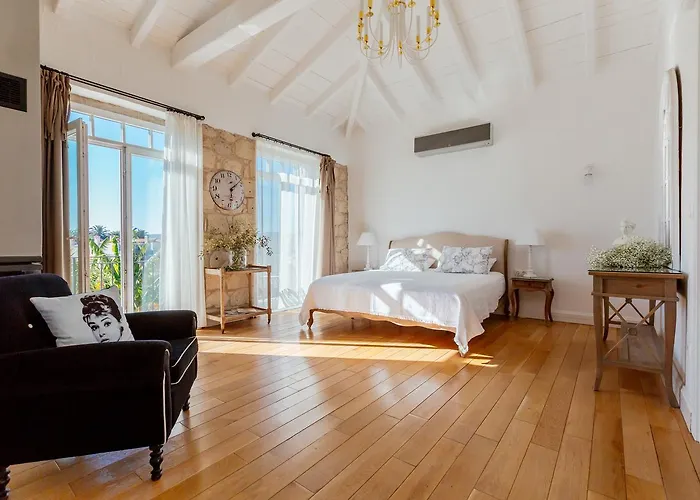 Casa Bella +12 2* אלאקאטי