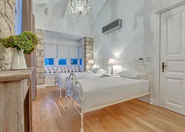 מלון Casa Bella +12 2*