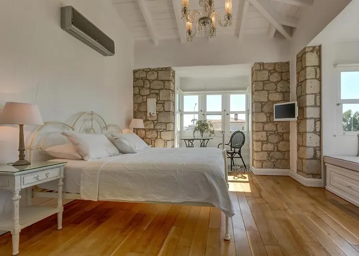 Casa Bella +12 מלון 2*